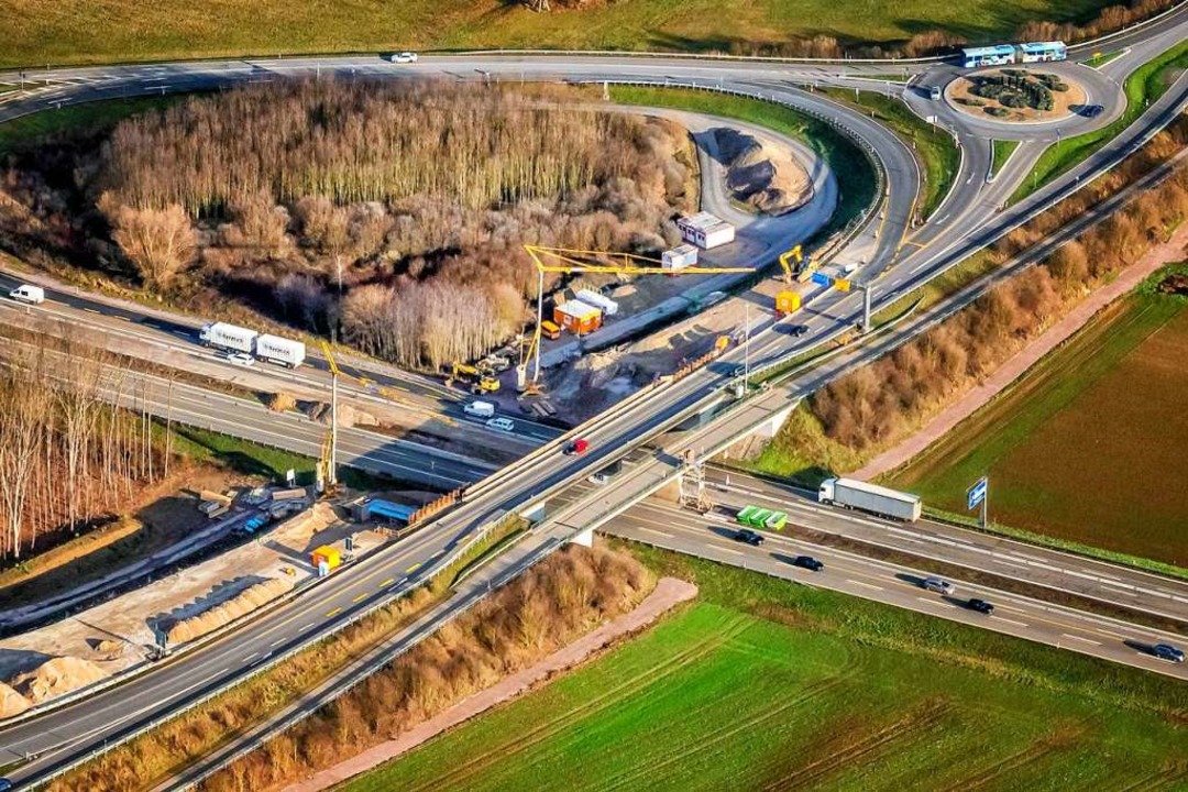 L’attribut alt de cette image est vide, son nom de fichier est sortieautoroute.jpg.